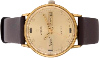 Title: SST guldbelagt stål mekanisk ur med automatisk optræk og dag/dato, 1970'erne (New)
Brand: Zodiac
Model: SST
Ref: null
Category: Dress
Diameter: 35mm
Functions: Dato, Ugedag
Year: 1970
Price: 2500
Condition: 5.0
Dial Color: Guld
Strap: Læder
Case material: Guld
Gender: Herre
Match: 100.0%
Billedet er ejet af Bruun Rasmussen (628709) Et Zodiac ur