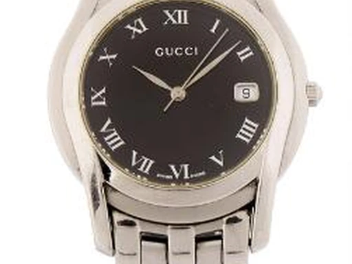 Title: quartz herreur, stål med dato, ref. 5500M
Brand: Gucci
Model: 
Ref: 5500M
Category: Dress
Diameter: 35mm
Functions: Dato
Year: 1990
Price: 2500
Condition: undefined
Dial Color: Sort
Strap: Metal
Case material: Stål
Gender: Unisex
Match: 100.0%
Billedet er ejet af Bruun Rasmussen (417491) Et Gucci ur