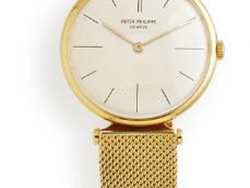 Title: Calatrava of 18k gold, Ref. 2592, 1956–59
Brand: Patek Philippe
Model: Calatrava
Ref: 2592
Category: Dress
Diameter: 33mm
Functions:
Year: 1956
Price: 45000
Condition:
Dial Color: Hvid
Strap: Andet
Case material: Guld
Gender: Herre
Match: 100.0%
Billedet er ejet af Bruun Rasmussen (501370) Et Patek Philippe ur