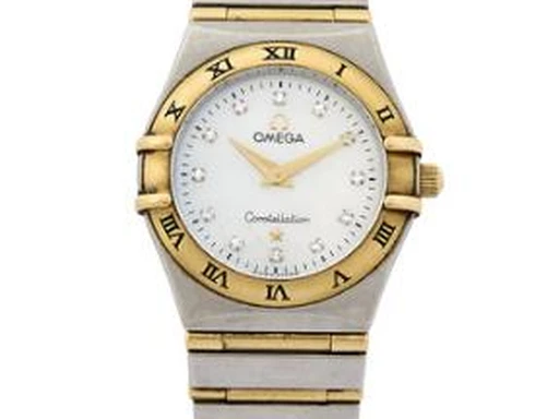 Title: Constellation in 18k gold and steel, Quartz, 2008 (New)
Brand: Omega
Model: Constellation
Ref: 127.27.50.0
Category: Dress
Diameter: 25mm
Functions: Dato
Year: 2008
Price: 7000
Condition: undefined
Dial Color: Hvid
Strap: Metal
Case material: Guld
Gender: Dame
Match: 100.0%
Billedet er ejet af Bruun Rasmussen (467462) Et Omega ur