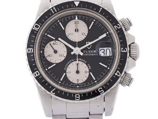 Title: Oysterdate Big Block in steel, ref. 79170 (New)
Brand: Tudor
Model: Oysterdate Big Block
Ref: 79170
Category: Racing
Diameter: 40mm
Functions: Kronograf, Dato
Year: 1994
Price: 35000
Condition: undefined
Dial Color: Sort
Strap: Metal
Case material: Stål
Gender: Herre
Match: 100.0%
Billedet er ejet af Bruun Rasmussen (417450) Et Tudor ur