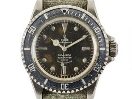Title: Submariner “Mil-Sub” stål ref. 7928/0, 1967 (New)
Brand: Tudor
Model: Submariner “Mil-Sub”
Ref: 7928/0
Category: Dykker
Diameter: 39mm
Functions: Dato
Year: 1967
Price: 135000
Condition: undefined
Dial Color: Sort
Strap: Andet
Case material: Stål
Gender: Herre
Match: 100.0%
Billedet er ejet af Bruun Rasmussen (417512) Et Tudor ur