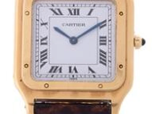 Title: Santos Dumont “Paris Dial” 18k gold ref. 96054 1981
Brand: Cartier
Model: Santos Dumont “Paris Dial”
Ref: 96054
Category: Dress
Diameter: 27mm
Functions: Dato
Year: 1981
Price: 55000
Condition: 10.0
Dial Color: Hvid
Strap: Læder
Case material: Guld
Gender: Dame
Match: 100.0%
Billedet er ejet af Bruun Rasmussen (501395) Et Cartier ur
