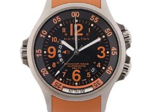 Title: Khaki GMT Air Race in steel, ref. H77665873, 2007
Brand: Hamilton
Model: Khaki GMT Air Race
Ref: H77665873
Category: Pilot
Diameter: 42mm
Functions: GMT, Dato
Year: 2007
Price: 4000
Condition: undefined
Dial Color: Sort
Strap: Gummi
Case material: Stål
Gender: Herre
Match: 100.0%
Billedet er ejet af Bruun Rasmussen (417526) Et Hamilton ur