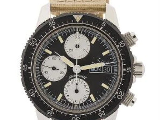 Title: Fliegerchronograph of steel, ref. 103, 1995 (New)
Brand: Sinn
Model: Fliegerchronograph
Ref: 103
Category: Pilot
Diameter: 40mm
Functions: Kronograf, Dato, Ugedag
Year: 1995
Price: 27500
Condition: undefined
Dial Color: Sort
Strap: Andet
Case material: Stål
Gender: Herre
Match: 100.0%
Billedet er ejet af Bruun Rasmussen (417492) Et Sinn ur