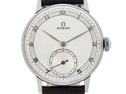 Title: wristwatch in steel with mechanical manual winding movement, ref. 2318/7, from 1944 (New)
Brand: Omega
Model:
Ref: 2318/7
Category: Dress
Diameter: 35mm
Functions: Dato
Year: 1944
Price: 7000
Condition: undefined
Dial Color: Hvid
Strap: Læder
Case material: Stål
Gender: Herre
Match: 100.0%
Billedet er ejet af Bruun Rasmussen (417502) Et Omega ur