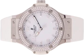 Titel: Big Bang 38 stål og keramik med diamantbesat lynette (Nyhed)
Mærke: Hublot
Model: Big Bang 38
Ref.: 361.SE.2010.RW.1104
Årgang: 2010
Tilbehør: Boks og Papirer
Stand: 9.0 (Brugt)
Pris: 30.000 kr.
Diameter: 38mm
Funktioner: Dato
Skivefarve: Hvid
Rem: Gummi
Kassemateriale: Stål
Kategori: Sport
Køn: Herre
Match: 100.0%
Billedet ejes af Bruun Rasmussen (1057274) Et Hublot ur