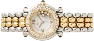 Title: Happy Sport of 18k gold and steel, ref. 8245, 2010s
Brand: Chopard
Model: Happy Sport
Ref: 8245
Category: Dress
Diameter: 26mm
Functions: Dato
Year: 2010
Price: 22500
Condition: 7.0
Dial Color: Hvid
Strap: Metal
Case material: Guld
Gender: Dame
Match: 100.0%
Billedet er ejet af Bruun Rasmussen (628637) Et Chopard ur