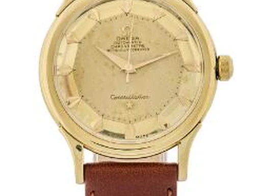 Title: Constellation “Pie Pan De Luxe” 18k guld, ref. 2699, 1952
Brand: Omega
Model: Constellation “Pie Pan De Luxe”
Ref: 2699
Category: Dress
Diameter: 35mm
Functions: Dato
Year: 1952
Price: 13500
Condition: undefined
Dial Color: Guld
Strap: Læder
Case material: Guld
Gender: Herre
Match: 100.0%
Billedet er ejet af Bruun Rasmussen (417433) Et Omega ur