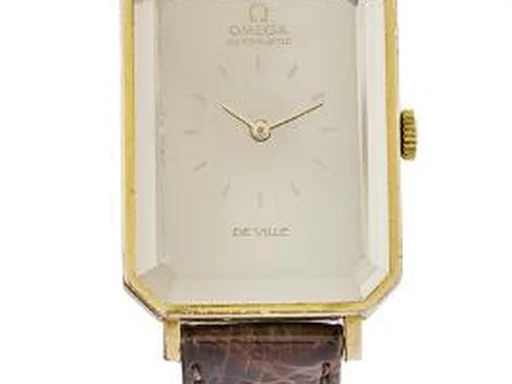 Title: De Ville of gold-plated steel, ref. 551.074, 1973
Brand: Omega
Model: De Ville
Ref: 551.074
Category: Dress
Diameter: 24mm
Functions: Dato
Year: 1973
Price: 2500
Condition: undefined
Dial Color: Hvid
Strap: Læder
Case material: Guld
Gender: Dame
Match: 100.0%
Billedet er ejet af Bruun Rasmussen (417452) Et Omega ur