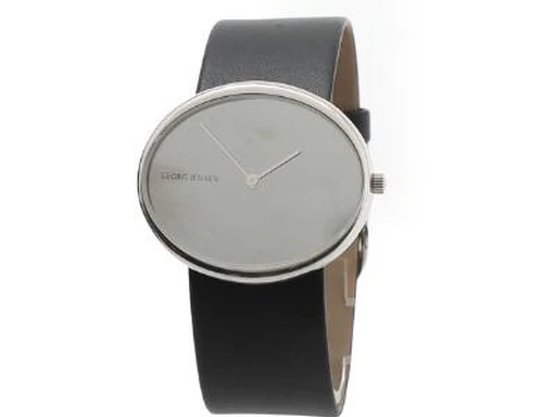 Title: wristwatch of steel Ref. 322, quartz, 2012
Brand: Vivianna Torun Bülow-Hübe
Model: /2031
Ref: 322
Category: Dress
Diameter: 34mm
Functions: Dato
Year: 2012
Price: 2500
Condition: 7.0
Dial Color: Sølv
Strap: Læder
Case material: Stål
Gender: Unisex
Match: 100.0%
Billedet er ejet af Bruun Rasmussen (515489) Et Vivianna Torun Bülow-Hübe ur