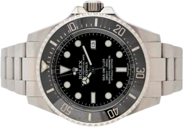 Titel: Sea-Dweller Deepsea stål ref. 116660 med automatisk optræk og dato (Nyhed)
Mærke: Rolex
Model: Sea-Dweller Deepsea
Ref.: 116660
Kategori: Dykker
Diameter: 44mm
Funktioner: Dato
Årgang: 2014
Pris: 55000
Stand: 7.0 (Brugt)
Skivefarve: Sort
Rem: Metal
Kassemateriale: Stål
Køn: Herre
Match: 100.0%
Billedet ejes af Bruun Rasmussen (951042) Et Rolex ur