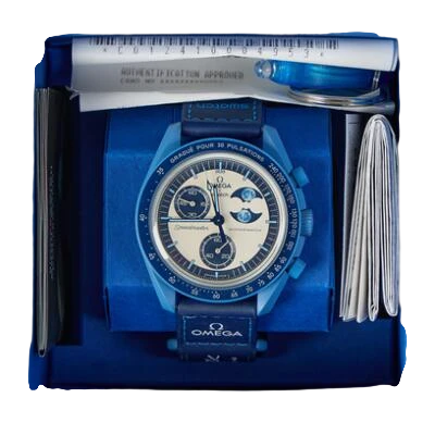 Title: Swatch x MoonSwatch Mission to the Super Blue Moonphase bioceramic quartz chronograph Ø42 mm (New)
Brand: Omega
Model: MoonSwatch Mission to the Super Blue Moonphase
Ref: SO33N700
Category: Sport
Diameter: 42mm
Functions: Kronograf, Månefase
Year: 2024
Price: 3000
Condition: 9.0
Dial Color: Blå
Strap: Stof
Case material: Andet
Gender: Herre
Match: 100.0%
Billedet er ejet af Bruun Rasmussen (816376) Et Omega ur