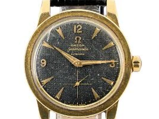 Title: Seamaster Honeycomb dial i guldbelagt stål, ref. 2576-21, 1952 (New)
Brand: Omega
Model: Seamaster Honeycomb dial
Ref: 2576-21
Category: Dress
Diameter: 34mm
Functions: Dato
Year: 1952
Price: 6000
Condition: undefined
Dial Color: Sort
Strap: Læder
Case material: Stål
Gender: Herre
Match: 100.0%
Billedet er ejet af Bruun Rasmussen (417465) Et Omega ur