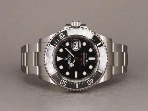 Title: Sea-Dweller Single Red 126600 - Mint 2020
Brand: Rolex
Model: Sea-Dweller Single Red
Ref: 126600
Category: Dykker
Diameter: 43mm
Functions: Dato
Year: 2020
Price: 103000
Condition: undefined
Dial Color: Sort
Strap: Metal
Case material: Stål
Gender: Herre
Match: 100.0%
Billedet er ejet af Chrono (109945) Et Rolex ur