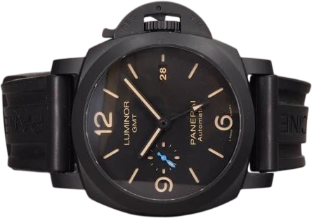 Title: Luminor Ceramic 1950 3 Days PAM1441
Brand: Panerai
Model: Luminor Ceramic
Ref: PAM01441
Category: Sport
Diameter: 44mm
Functions: Dato, GMT
Year: 2022
Price: 66000
Condition: 9.0
Dial Color: Sort
Strap: Gummi
Case material: Keramik
Gender: Herre
Match: 100.0%
Billedet er ejet af Chrono (685553) Et Panerai ur