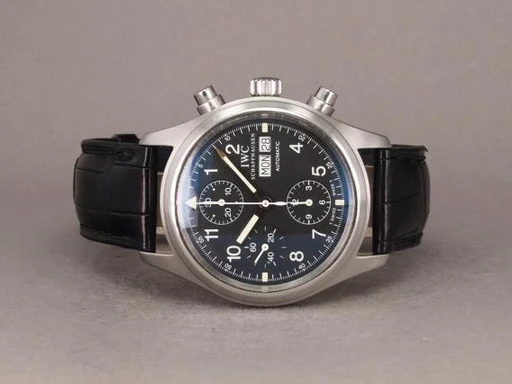 Title: Pilot Chronograph 3706 - Tritium
Brand: IWC
Model: Pilot Chronograph
Ref: IW3706
Category: Pilot
Diameter: 39mm
Functions: Kronograf, Dato, Ugedag
Year: 1990
Price: 25000
Condition: undefined
Dial Color: Sort
Strap: Læder
Case material: Stål
Gender: Herre
Match: 100.0%
Billedet er ejet af Chrono (127448) Et IWC ur