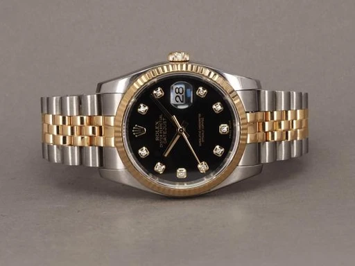 Title: Datejust G/S 116233 - Diamant skive
Brand: Rolex
Model: Datejust G/S
Ref: 116233
Category: Dress
Diameter: 36mm
Functions: Dato
Year: 2012
Price: 72000
Condition: undefined
Dial Color: Sort
Strap: Metal
Case material: Stål
Gender: Herre
Match: 100.0%
Billedet er ejet af Chrono (315645) Et Rolex ur