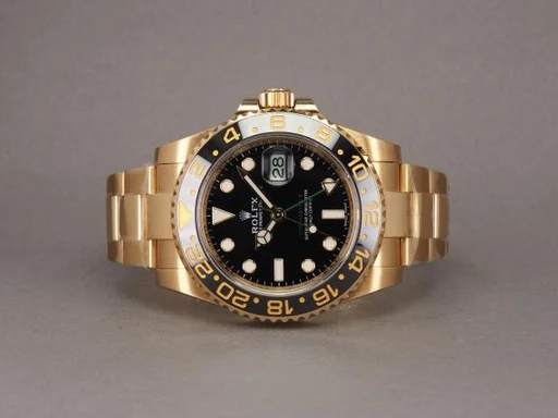 Title: GMT-Master II 116718LN - 18K
Brand: Rolex
Model: GMT-Master II 18K
Ref: 116718LN
Category: Pilot
Diameter: 40mm
Functions: GMT, Dato
Year: 2018
Price: 265000
Condition: undefined
Dial Color: Sort
Strap: Metal
Case material: Guld
Gender: Herre
Match: 100.0%
Billedet er ejet af Chrono (253302) Et Rolex ur