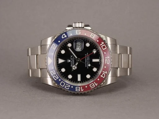 Title: GMT-Master II WG - 2025 RSC service
Brand: Rolex
Model: GMT-Master II WG
Ref: 116719BLRO
Category: Pilot
Diameter: 40mm
Functions: GMT, Dato
Year: 2015
Price: 225000
Condition: undefined
Dial Color: Sort
Strap: Metal
Case material: Guld
Gender: Herre
Match: 100.0%
Billedet er ejet af Chrono (341948) Et Rolex ur