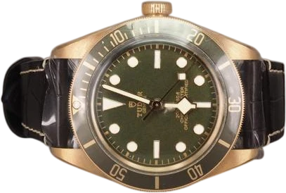 Title: Black Bay Fifty-Eight 58 18K
Brand: Tudor
Model: Black Bay Fifty-Eight 58 18K
Ref: 79018V
Category: Dykker
Diameter: 39mm
Functions:
Year: 2022
Price: 90000
Condition: 10.0
Dial Color: Grøn
Strap: Læder
Case material: Guld
Gender: Herre
Match: 100.0%
Billedet er ejet af Chrono (101049) Et Tudor ur