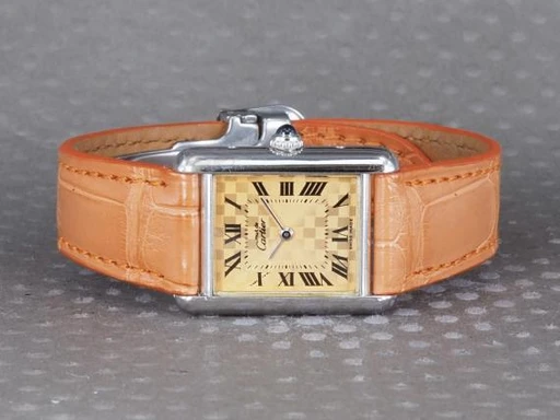 Title: Tank Must de Cartier 2416
Brand: Cartier
Model: Tank Must De Cartier
Ref: 2416
Category: Dress
Diameter: 20mm
Functions: 
Year: 1996
Price: 26000
Condition: undefined
Dial Color: Gul
Strap: Læder
Case material: Stål
Gender: Dame
Match: 100.0%
Billedet er ejet af Chrono (101329) Et Cartier ur