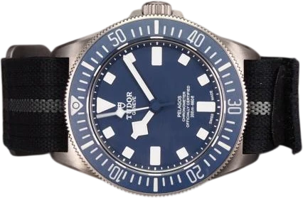 Title: Pelagos FXD MN21 - 11/2021
Brand: Tudor
Model: Pelagos FXD MN 2021
Ref: 25707B/21
Category: Dykker
Diameter: 42mm
Functions: Dato
Year: 2021
Price: 28000
Condition: 8.0
Dial Color: Blå
Strap: Stof
Case material: Titanium
Gender: Herre
Match: 100.0%
Billedet er ejet af Chrono (101131) Et Tudor ur