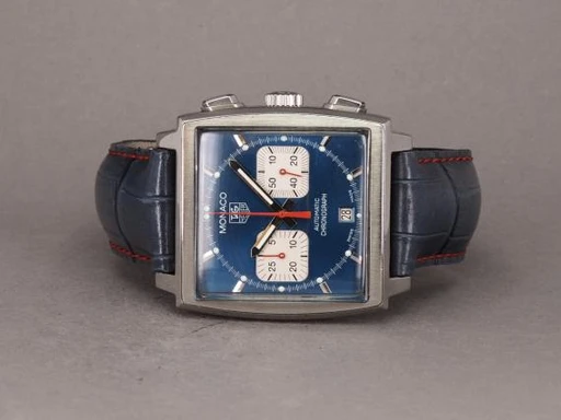 Title: Monaco CW2113
Brand: Tag Heuer
Model: Monaco
Ref: CW2113
Category: Racing
Diameter: 38mm
Functions: Kronograf, Dato
Year: 2003
Price: 29500
Condition: undefined
Dial Color: Blå
Strap: Læder
Case material: Stål
Gender: Herre
Match: 100.0%
Billedet er ejet af Chrono (101139) Et Tag Heuer ur