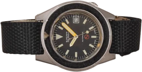 Titel: Fifty Fathoms 3H Bundeswehr - 6645
Mærke: Blancpain
Model: Fifty Fathoms 3H Bund Bundewehr
Ref.: 6645
Årgang: 1975
Tilbehør: Boks og Papirer
Stand: 8.0 (Brugt)
Pris: 115.000 kr.
Diameter: 41mm
Funktioner: Dato
Skivefarve: Sort
Rem: Stof
Kassemateriale: Stål
Kategori: Dykker
Køn: Herre
Match: 100.0%
Billedet ejes af Chrono (1134159) Et Blancpain ur