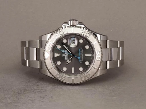 Title: Yacht-Master 40 116622 - 11/2016
Brand: Rolex
Model: Yacht-Master 40
Ref: 116622
Category: Sport
Diameter: 40mm
Functions: Dato, Dato
Year: 2016
Price: 89000
Condition: undefined
Dial Color: Grå
Strap: Metal
Case material: Stål
Gender: Herre
Match: 100.0%
Billedet er ejet af Chrono (143017) Et Rolex ur