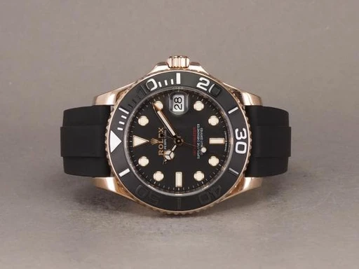 Title: Yacht-Master 37 268655 - 8/2024
Brand: Rolex
Model: Yacht-Master 37
Ref: 268555
Category: Sport
Diameter: 37mm
Functions: Dato
Year: 2024
Price: 179000
Condition: undefined
Dial Color: Sort
Strap: Andet
Case material: Guld
Gender: Herre
Match: 100.0%
Billedet er ejet af Chrono (270593) Et Rolex ur