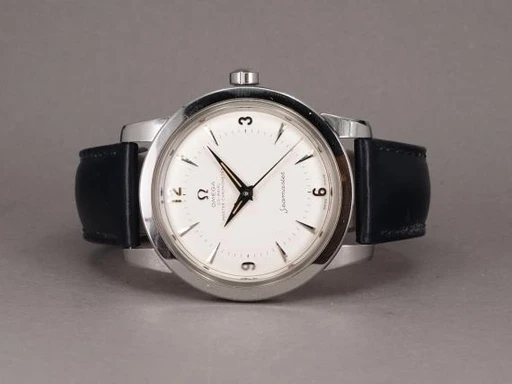 Title: Seamaster "1948" Co-Axial Master Ltd.
Brand: Omega
Model: Seamaster "1948" Co-Axial Master Chronometer Limited Edition 70th Anniv.
Ref: 511.13.38.20.02.001
Category: Dress
Diameter: 38mm
Functions:
Year: 2020
Price: 42000
Condition: 8.0
Dial Color: Hvid
Strap: Læder
Case material: Stål
Gender: Herre
Match: 100.0%
Billedet er ejet af Chrono (501669) Et Omega ur