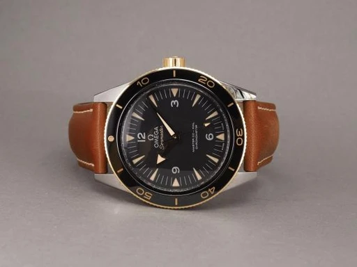 Title: Seamaster 300 Master Co-Axial - 9/2024
Brand: Omega
Model: Seamaster 300 Master Co-Axial
Ref: 233.22.41.21.01.001
Category: Dykker
Diameter: 41mm
Functions: Dato
Year: 2024
Price: 36000
Condition: undefined
Dial Color: Sort
Strap: Læder
Case material: Stål
Gender: Herre
Match: 100.0%
Billedet er ejet af Chrono (241329) Et Omega ur