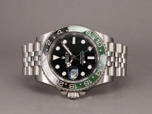 Title: GMT-Master II Sprite 126720VTNR
Brand: Rolex
Model: GMT-Master II Sprite
Ref: 126720VTNR-0001
Category: Sport
Diameter: 40mm
Functions: GMT, Dato
Year: 2023
Price: 136000
Condition: undefined
Dial Color: Sort
Strap: Metal
Case material: Stål
Gender: Herre
Match: 100.0%
Billedet er ejet af Chrono (101052) Et Rolex ur