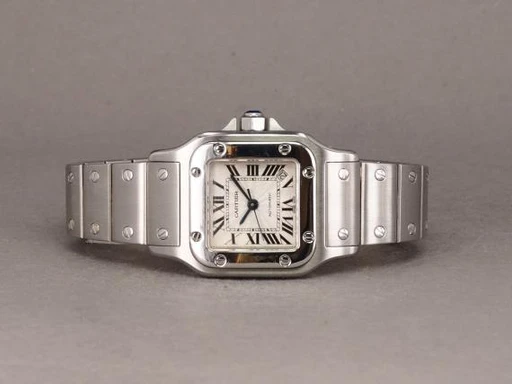 Title: Santos Galbee Automatic 2423
Brand: Cartier
Model: Santos Galbee Automatic
Ref: 2423
Category: Dress
Diameter: 24mm
Functions: Dato
Year: 2000
Price: 30000
Condition: undefined
Dial Color: Hvid
Strap: Metal
Case material: Stål
Gender: Dame
Match: 100.0%
Billedet er ejet af Chrono (298386) Et Cartier ur