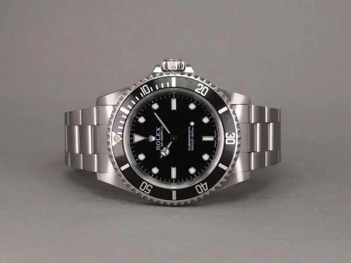 Title: Submariner 14060 - on hold
Brand: Rolex
Model: Submariner
Ref: 14060
Category: Dykker
Diameter: 40mm
Functions: Dato
Year: 1999
Price: 54000
Condition: 8.0
Dial Color: Sort
Strap: Metal
Case material: Stål
Gender: Herre
Match: 100.0%
Billedet er ejet af Chrono (190455) Et Rolex ur