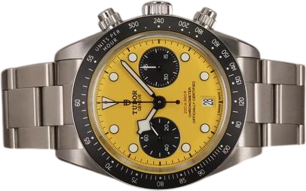 Titel: Black Bay Chrono 39 “Bumblebee” – ubrugt, 2026 (Nyhed)
Mærke: Tudor
Model: Black Bay Chrono 39 “Bumblebee”
Ref.: 79310
Årgang: 2026
Tilbehør: Boks og Papirer
Stand: 10.0 (Nyt)
Pris: 53.000 kr.
Diameter: 39mm
Funktioner: Kronograf, Dato
Skivefarve: Gul
Rem: Metal
Kassemateriale: Stål
Kategori: Racing
Køn: Herre
Match: 100.0%
Billedet ejes af Chrono (1236309) Et Tudor ur