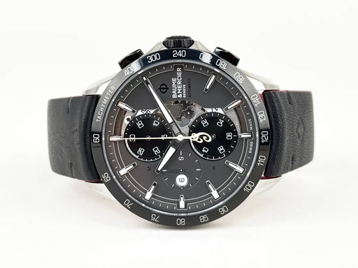 Title: Clifton
Brand: Baume & Mercier
Model: Clifton Club Indian
Ref: M0A10402
Category: Racing
Diameter: 44mm
Functions: Kronograf, Dato
Year:
Price: 20499
Condition: 9.5
Dial Color: Sort
Strap: Læder
Case material: Stål
Gender: Herre
Match: 100.0%
Billedet er ejet af Chrono Collective (501273) Et Baume & Mercier ur