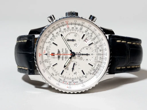 Title: Navitimer 01 Limited Edition
Brand: Breitling
Model: AB0123
Ref: Navitimer 01
Category: Pilot
Diameter: 43mm
Functions: Kronograf, Dato
Year:
Price: 33999
Condition: 7.0
Dial Color: Hvid
Strap: Læder
Case material: Stål
Gender: Herre
Match: 100.0%
Billedet er ejet af Chrono Collective (499053) Et Breitling ur