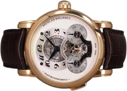 Title: Nicolas Reissue Limited Edition - 18K (New)
Brand: Montblanc
Model: Nicolas Rieussec Chronograph Edition Anniversary
Ref: 106485
Category: Racing
Diameter: 43mm
Functions: Kronograf, Dato
Year: 2018
Price: 110000
Condition: 9.0
Dial Color: Hvid
Strap: Læder
Case material: Guld
Gender: Herre
Match: 100.0%
Billedet er ejet af Chrono (645225) Et Montblanc ur