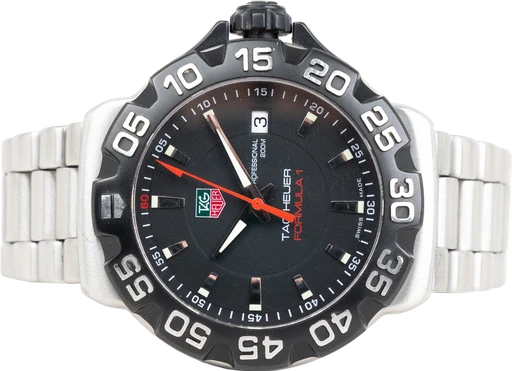 Titel: Formula 1 Quartz
Mærke: Tag Heuer
Model: Formula 1 Quartz
Ref.: WAH1110
Kategori: Sport
Diameter: 41mm
Funktioner: Dato
Årgang:
Pris: 6499
Stand: 9.0 (Brugt)
Skivefarve: Sort
Rem: Metal
Kassemateriale: Stål
Køn: Herre
Match: 100.0%
Billedet ejes af Chrono Collective (915178) Et Tag Heuer ur
