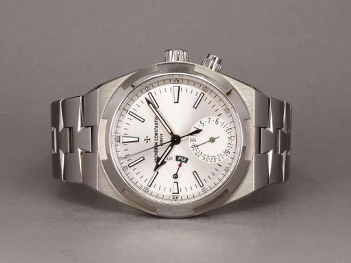 Title: Overseas Dual Time
Brand: Vacheron Constantin
Model: Overseas Dual Time
Ref: 7900V/110A-B333
Category: Sport
Diameter: 41mm
Functions: Dato, Ugedag, GMT
Year: 2018
Price: 165000
Condition: undefined
Dial Color: Sølv
Strap: Metal
Case material: Stål
Gender: Herre
Match: 100.0%
Billedet er ejet af Chrono (313715) Et Vacheron Constantin ur