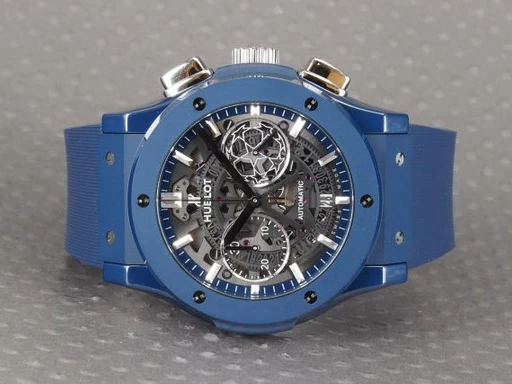 Title: Classic Fusion UEFA Edt.
Brand: Hublot
Model: Classic Fusion Aerofusion UEFA Champions League Edition
Ref: 525.EX.0170.RX.UCL20
Category: Racing
Diameter: 45mm
Functions: Dato, Kronograf
Year: 2020
Price: 100000
Condition: undefined
Dial Color: Blå
Strap: Andet
Case material: Keramik
Gender: Herre
Match: 100.0%
Billedet er ejet af Chrono (101393) Et Hublot ur