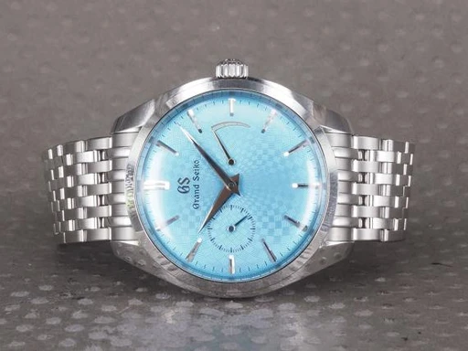 Title: SBGK015G Limited Edition
Brand: Grand Seiko
Model: Elegance Collection Limited Edition
Ref: SBGK015G
Category: Dress
Diameter: 39mm
Functions: Dato
Year: 2022
Price: 73000
Condition: undefined
Dial Color: Blå
Strap: Metal
Case material: Stål
Gender: Herre
Match: 100.0%
Billedet er ejet af Chrono (101345) Et Grand Seiko ur