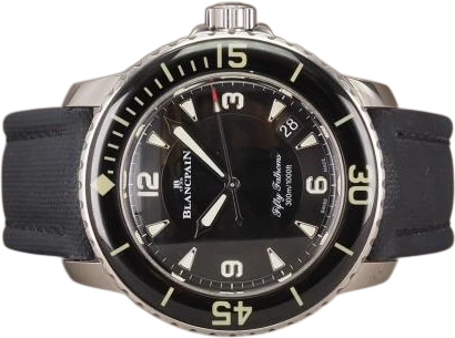 Titel: Fifty Fathoms 5015-1130-52A (Nyhed)
Mærke: Blancpain
Model: Fifty Fathoms
Ref.: 5015-1130-52A
Årgang: 2024
Tilbehør: Boks og Papirer
Stand: 8.0 (Brugt)
Pris: 77.000 kr.
Diameter: 45mm
Funktioner: Dato
Skivefarve: Sort
Rem: Stof
Kassemateriale: Stål
Kategori: Dykker
Køn: Herre
Match: 100.0%
Billedet ejes af Chrono (1100465) Et Blancpain ur