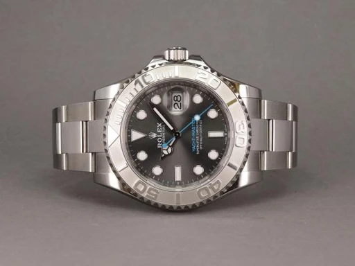 Title: Yacht-Master 40 126622 - 8/2024 (New)
Brand: Rolex
Model: Yacht-Master 40
Ref: 126622
Category: Sport
Diameter: 40mm
Functions: Dato
Year: 2024
Price: 99000
Condition: undefined
Dial Color: Grå
Strap: Metal
Case material: Stål
Gender: Herre
Match: 100.0%
Billedet er ejet af Chrono (443137) Et Rolex ur