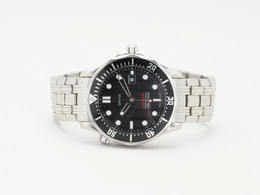 Title: Seamaster Diver 300m (New)
Brand: Omega
Model: Seamaster 300m
Ref: 21230416101001
Category: Dykker
Diameter: 41mm
Functions: Dato
Year: 2012
Price: 17449
Condition: undefined
Dial Color: Sort
Strap: Metal
Case material: Stål
Gender: Herre
Match: 100.0%
Billedet er ejet af Chrono Collective (447647) Et Omega ur