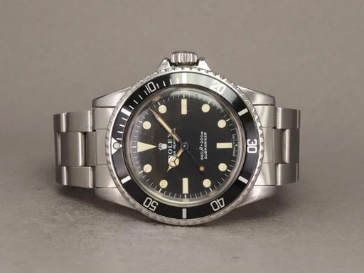 Title: Submariner 5513 - Non Serif dial
Brand: Rolex
Model: Submariner
Ref: 5513
Category: Dykker
Diameter: 40mm
Functions:
Year: 1973
Price: 78000
Condition: undefined
Dial Color: Sort
Strap: Metal
Case material: Stål
Gender: Herre
Match: 100.0%
Billedet er ejet af Chrono (121853) Et Rolex ur