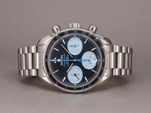 Title: Speedmaster Co-Axial Orbis Edition
Brand: Omega
Model: Omega Speedmaster Co-Axial Chronometer Orbis Edition
Ref: 324.30.38.50.03.002
Category: Racing
Diameter: 38mm
Functions: Dato, Kronograf
Year: 2018
Price: 35000
Condition: undefined
Dial Color: Blå
Strap: Metal
Case material: Stål
Gender: Herre
Match: 100.0%
Billedet er ejet af Chrono (101085) Et Omega ur