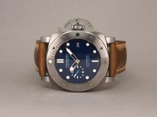 Title: Submersible PAM00692 (New)
Brand: Panerai
Model: Luminor Submersible
Ref: PAM00692
Category: Dykker
Diameter: 47mm
Functions: Dato
Year: 2019
Price: 62000
Condition: undefined
Dial Color: Blå
Strap: Læder
Case material: Stål
Gender: Herre
Match: 100.0%
Billedet er ejet af Chrono (401910) Et Panerai ur